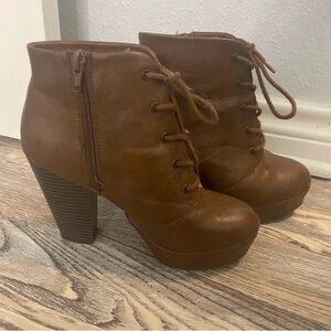 Women's Brown Lace-Up Platform Ankle Booties with Stacked Heel